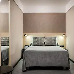 Raval House Hotel 3*
