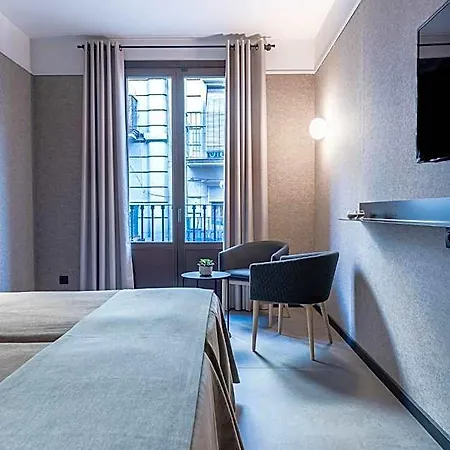 Raval House Hotel