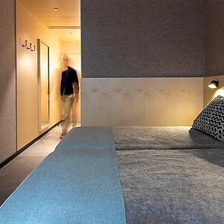 Raval House Hotel 3*