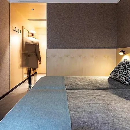 Raval House 3*