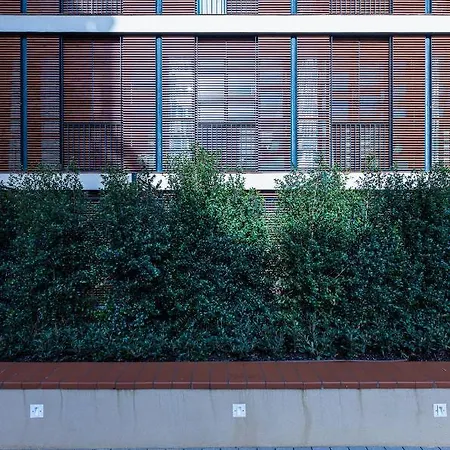 Raval House Hotell 3*