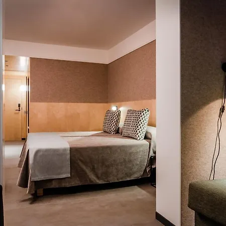 Raval House Hotel
