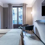 Raval House Hotel 3*