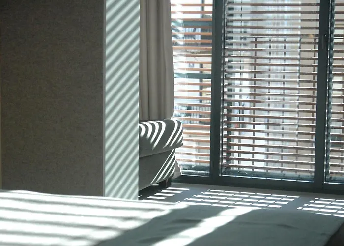 Raval House 3*